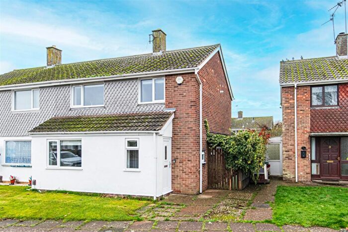 3 Bedroom Semi Detached House For Sale In Eastbourne Avenue, Corby, NN18