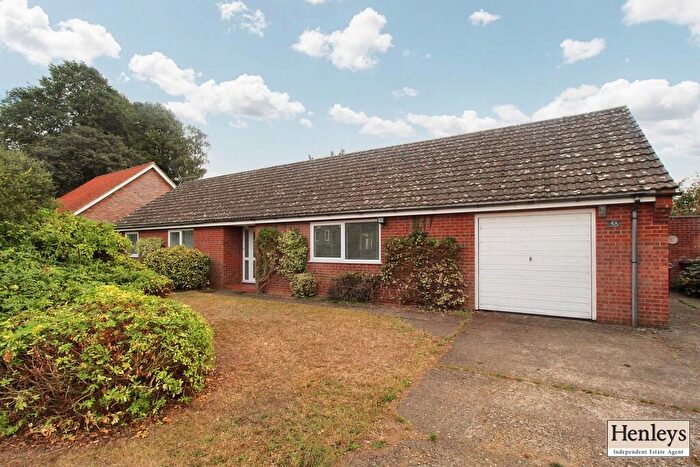 3 Bedroom Detached Bungalow For Sale In Lilac Drive, Lakenheath, IP27