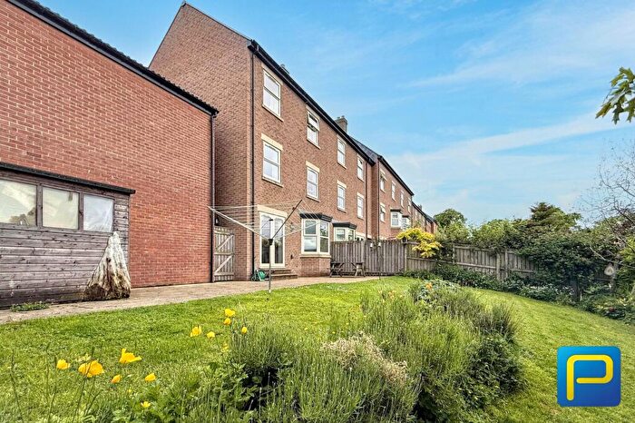 4 Bedroom Town House For Sale In Willoughby Park, Alnwick, Northumberland, NE66
