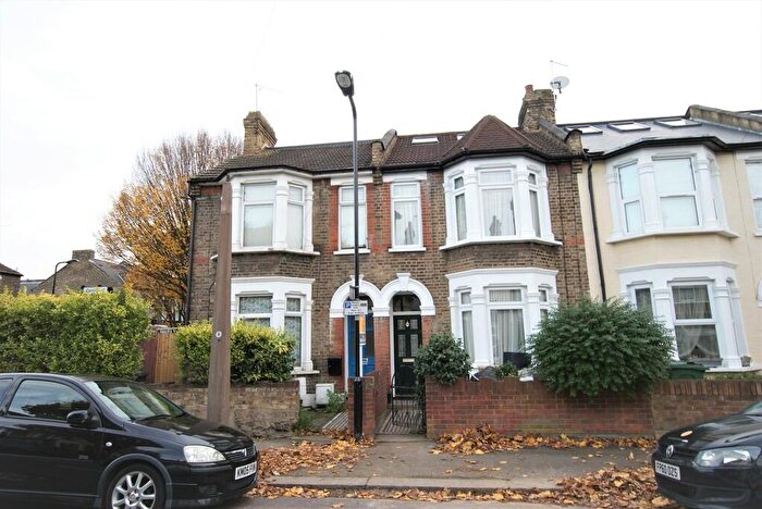 1 Bedroom Flat To Rent In Richmond Road, Leytonstone, London, E11