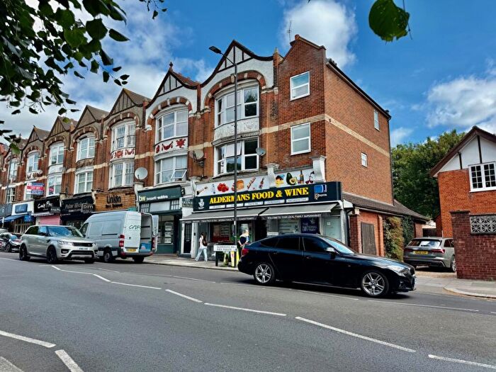2 Bedroom Flat To Rent In Palmers Green, Palmers Green, N13