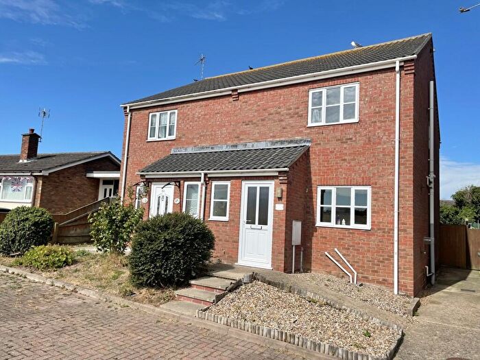 3 Bedroom Semi-Detached House To Rent In The Craft, Winterton-on-Sea, NR29