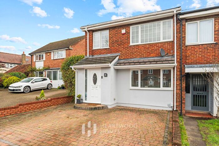 3 Bedroom End Of Terrace House For Sale In High Street, London Colney, St. Albans, AL2