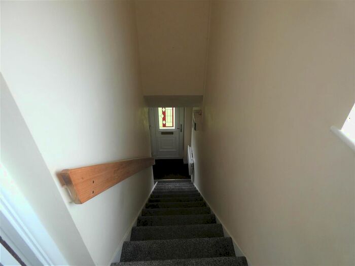 1 Bedroom Flat For Sale In Westminster Drive, Stretton, Burton-On-Trent, DE13