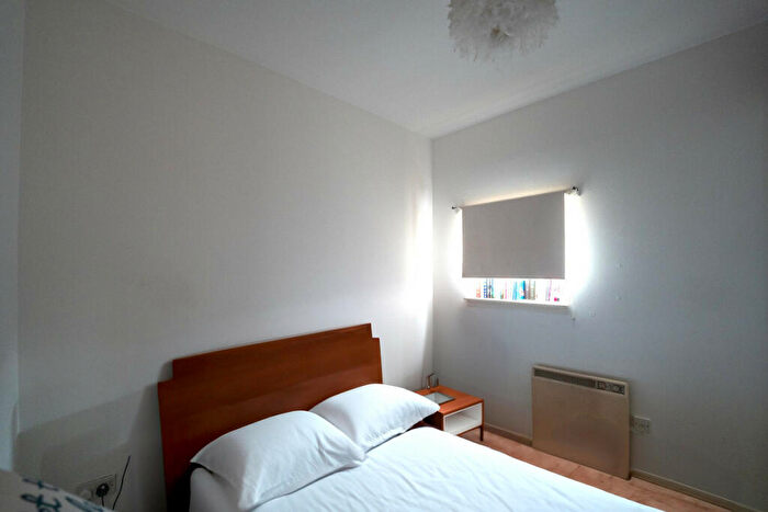 1 Bedroom Flat For Sale In Main Street, Bellshill, ML4