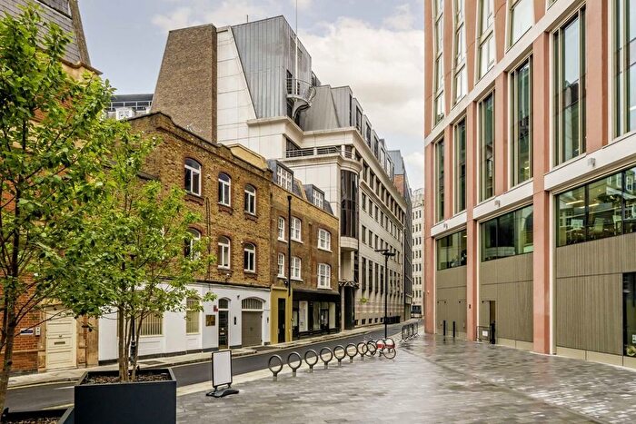 3 Bedroom Flat To Rent In Dacre Street, London, SW1H