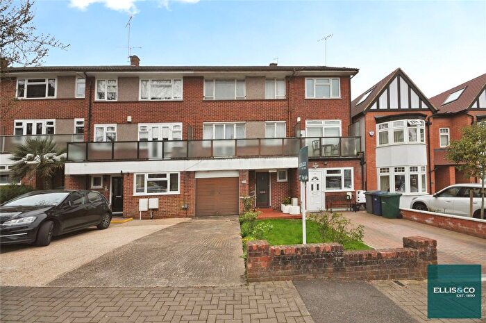 3 Bedroom Terraced House For Sale In Latymer Gardens, Wickliffe Avenue, Finchley, N3