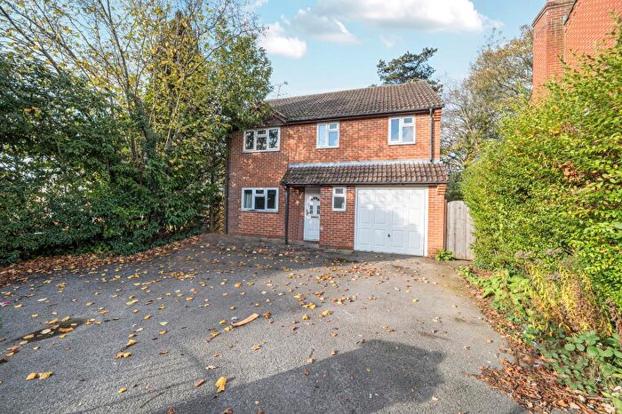 4 Bedroom Detached House For Sale In Camberley, Surrey, GU15