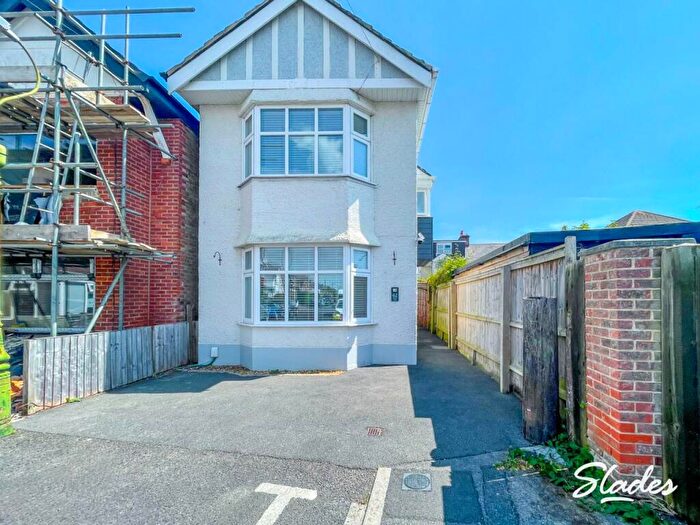 3 Bedroom Detached House To Rent In Morley Road, Bournemouth, Dorset, BH5