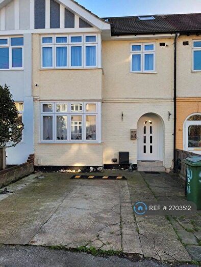 4 Bedroom Terraced House To Rent In Alpha Road, Chingford, E4