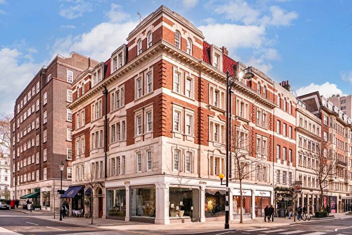 3 Bedroom Flat To Rent In Sloane Street, London, SW1X
