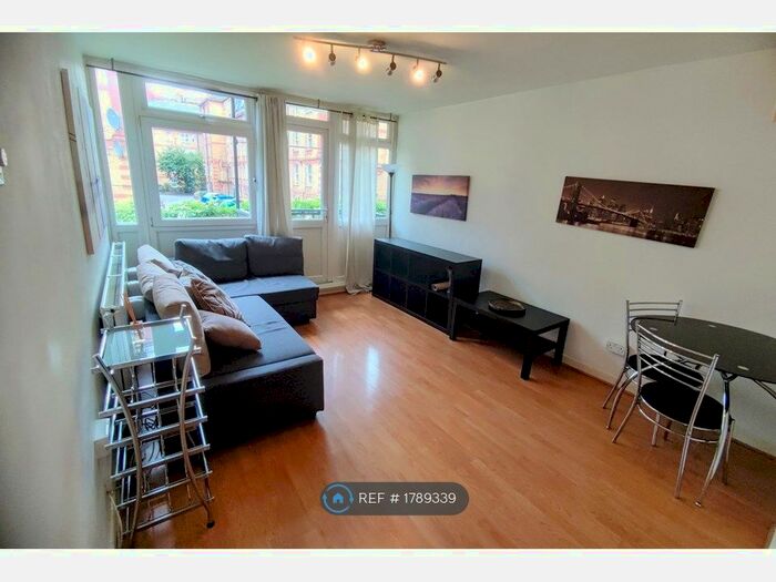 1 Bedroom Flat To Rent In Cranwood Court, London, EC1V