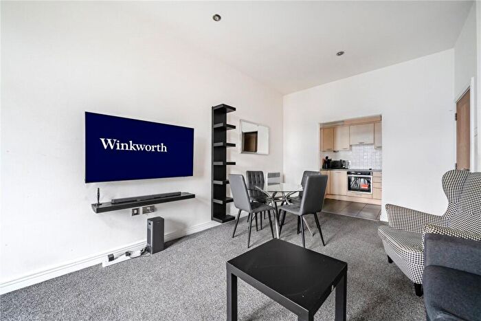 2 Bedroom Apartment To Rent In Romford Road, London, E15