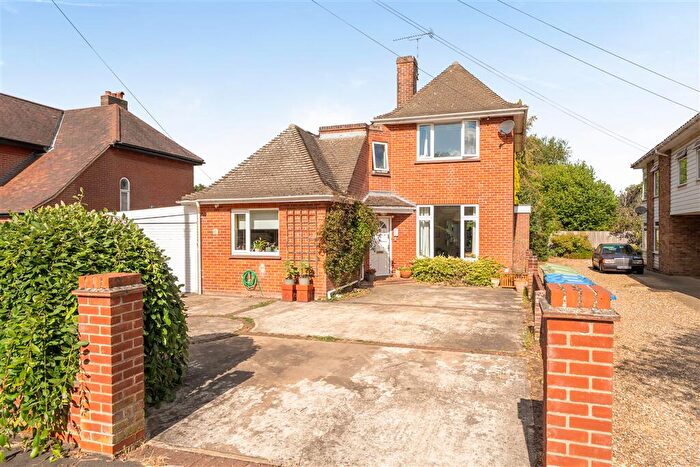 3 Bedroom Detached House For Sale In Grove Walk, Norwich, Norfolk, NR1