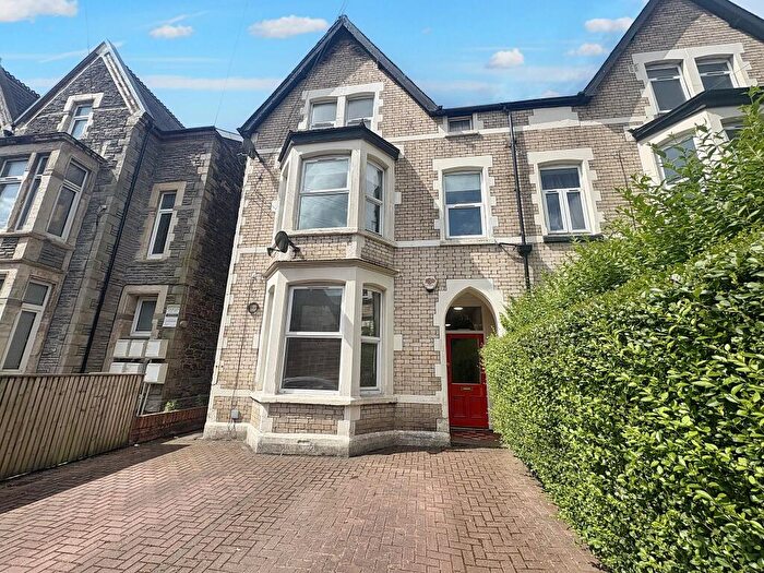 2 Bedroom Apartment For Sale In Richmond Road, Cardiff, CF24