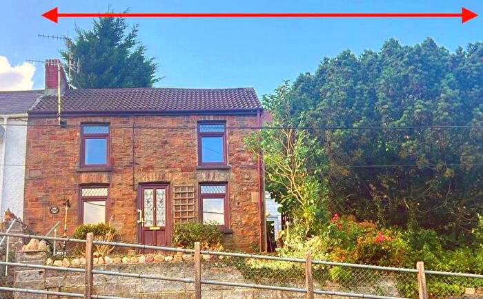 3 Bedroom Semi-Detached House For Sale In Graig Road, Godrergraig, Swansea, SA9
