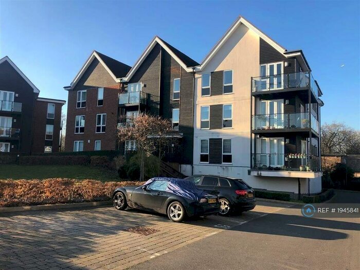 2 Bedroom Flat To Rent In Mill Drive, Ruislip, HA4