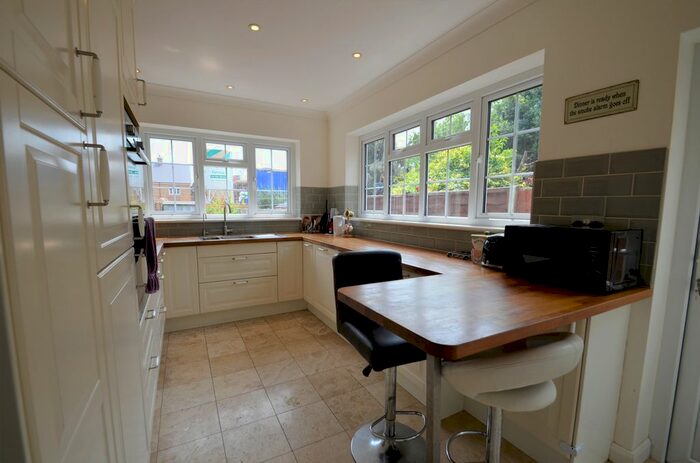 3 Bedroom End Of Terrace House To Rent In Edgell Road, Staines-Upon-Thames, TW18