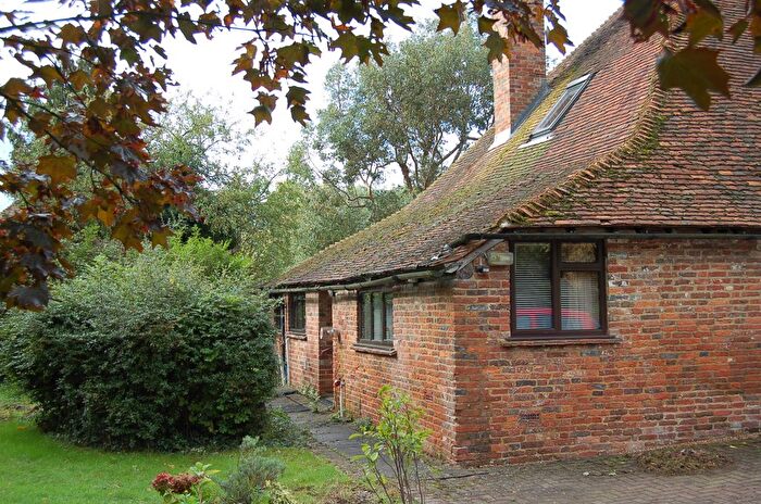 2 Bedroom Property To Rent In A Headcorn Road Biddenden, Ashford, TN27