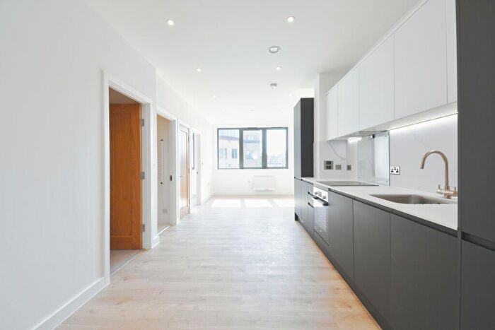 2 Bedroom Apartment To Rent In Station Road, Redhill, RH1