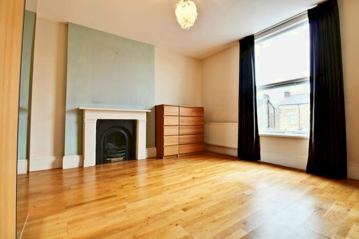 2 Bedroom Apartment To Rent In Manor Park, SE13