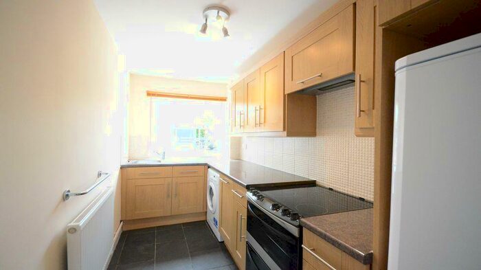 1 Bedroom Maisonette To Rent In Kesteven Way, RG41