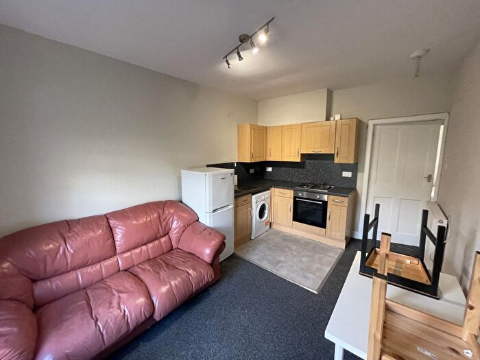 2 Bedroom Flat To Rent In Fleuchar Street, Dundee, DD2