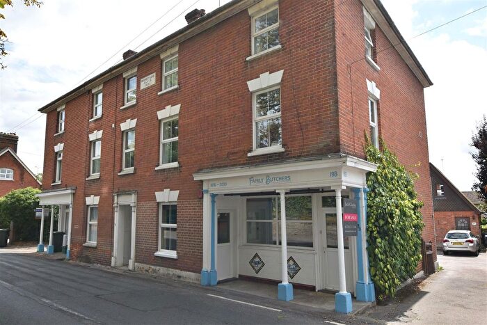 6 Bedroom Property For Sale In Tonbridge Road, Wateringbury, Maidstone, ME18
