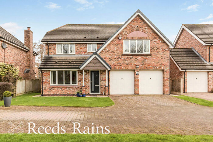 5 Bedroom Detached House For Sale In Scholars Close, Macclesfield, Cheshire, SK10