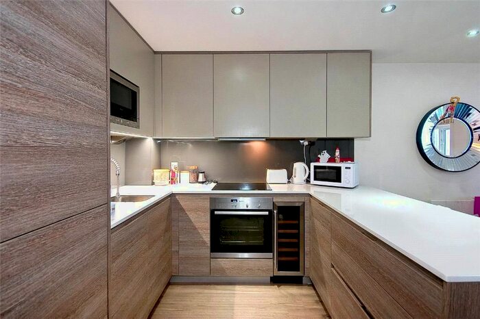 1 Bedroom Flat For Sale In East Drive, Colindale, London, NW9