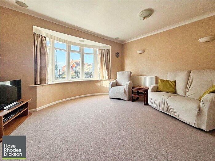 2 Bedroom Bungalow For Sale In Hill Street, Sandown, PO36