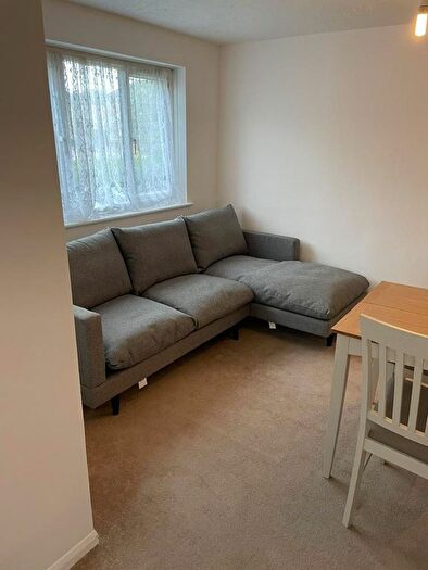 1 Bedroom Flat To Rent In John Silkin Lane, London, SE8