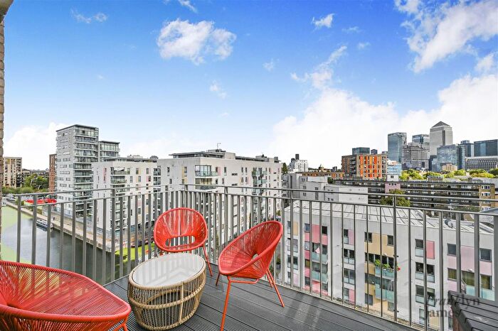 3 Bedroom Property For Sale In Thomas Road, London, E14