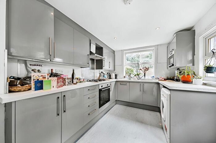 4 Bedroom Terraced House To Rent In Hollydale Road Peckham, SE15