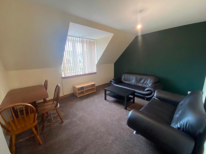2 Bedroom Flat To Rent In Palace Buildings, Coutties Wynd, Dundee, DD1
