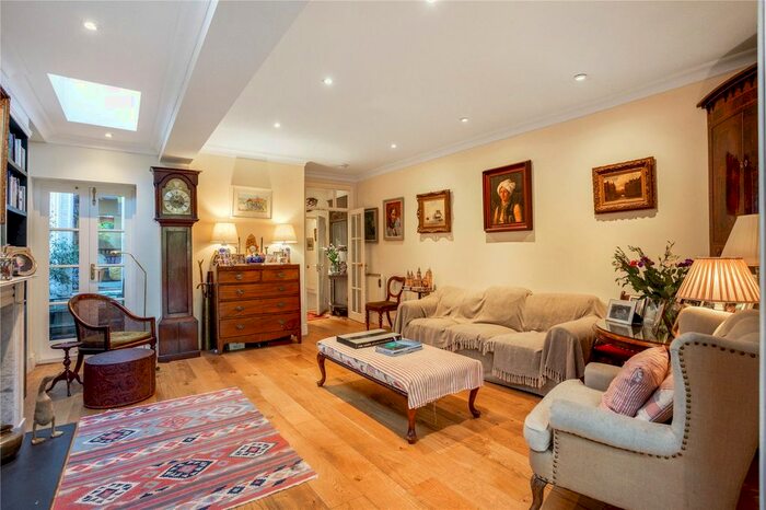 3 Bedroom Maisonette To Rent In Lower Richmond Road, Putney, London, SW15