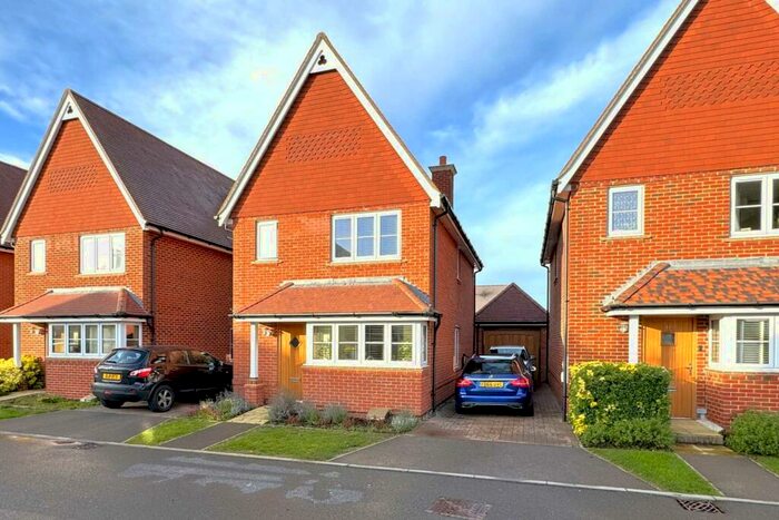 3 Bedroom Detached House To Rent In Chambers Way, Wokingham, RG40