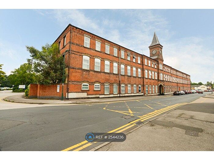 2 Bedroom Flat To Rent In Leen Court, Nottingham, NG7