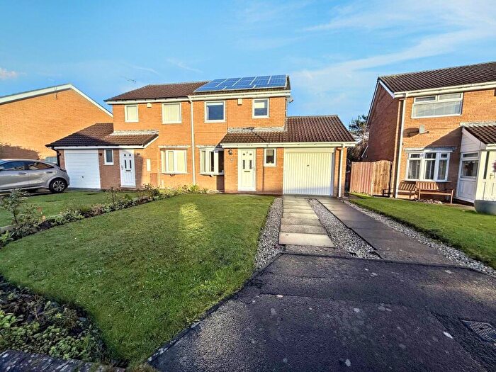 3 Bedroom Semi-Detached House For Sale In Ilford Avenue, Cramlington, Northumberland, NE23