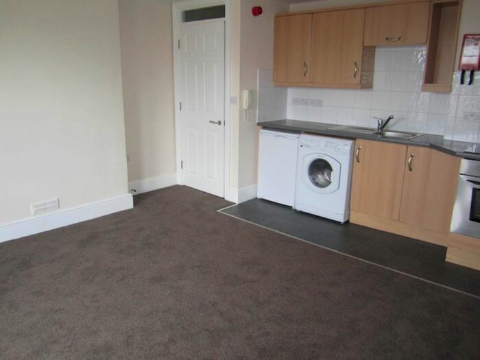 Studio To Rent In Old Tiverton Road, Exeter, EX4