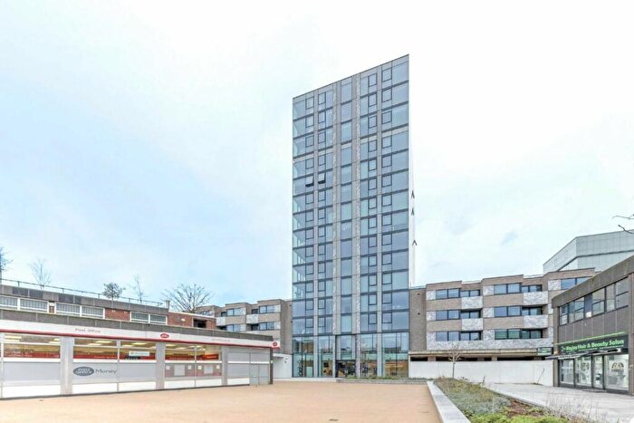 Flat To Rent In Highgate Hill, Archway, N19