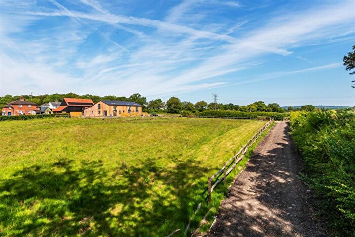 3 Bedroom House For Sale In Sidlow, Reigate, RH2