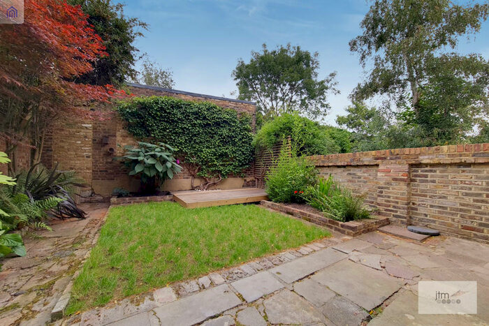 2 Bedroom Maisonette To Rent In St Johns Villas, London, N19