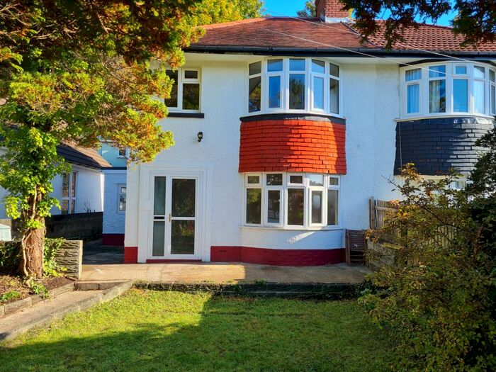 4 Bedroom House To Rent In Brynsifi Terrace, Mount Pleasant, SA1