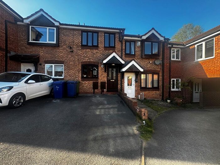 2 Bedroom Detached House For Sale In Chestnut Close, Cannock, Staffordshire, WS11