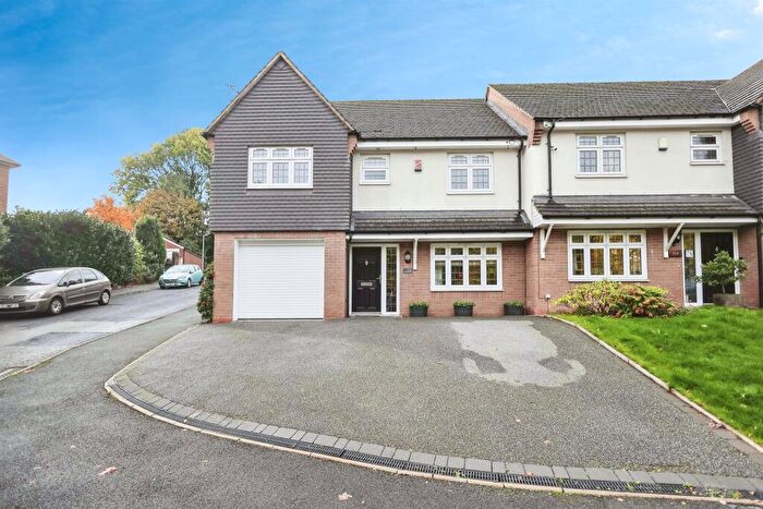 4 Bedroom Semi Detached House For Sale In Birmingham Street, Stourbridge, DY8