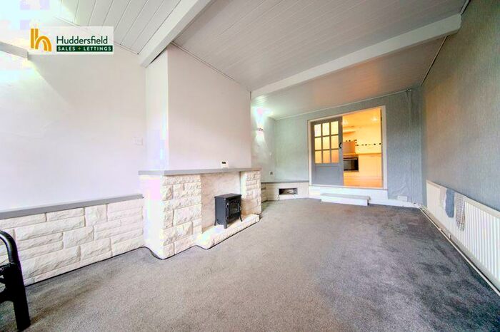 2 Bedroom Terraced House To Rent In Thornhill Road, Huddersfield, HD3