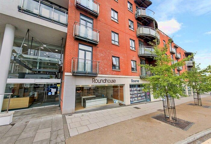 2 Bedroom Apartment To Rent In Trinity Gate, Guildford, Surrey, GU1