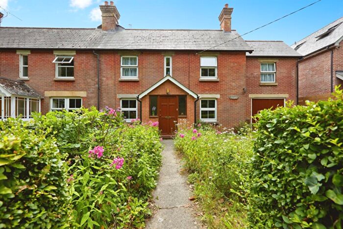 5 Bedroom Semi-Detached House For Sale In Clarendon Road, Alderbury, Salisbury, SP5