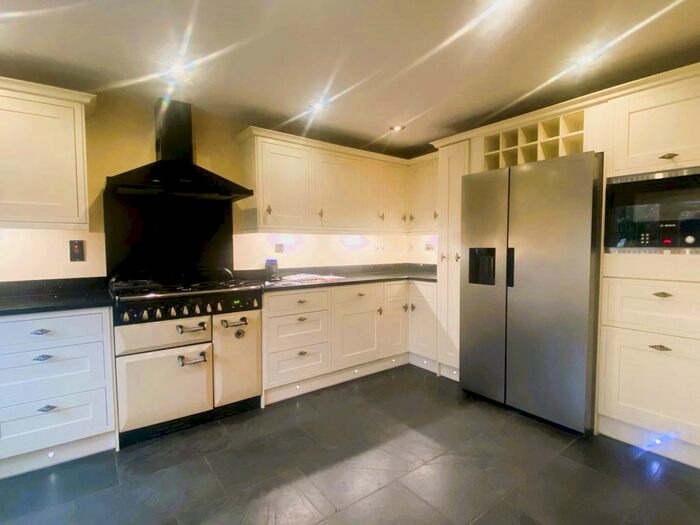 5 Bedroom Terraced House To Rent In Mount Park Avenue, South Croydon, CR2